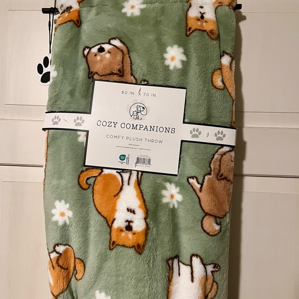 Shiba Inu Green Plush Throw with Daisies
